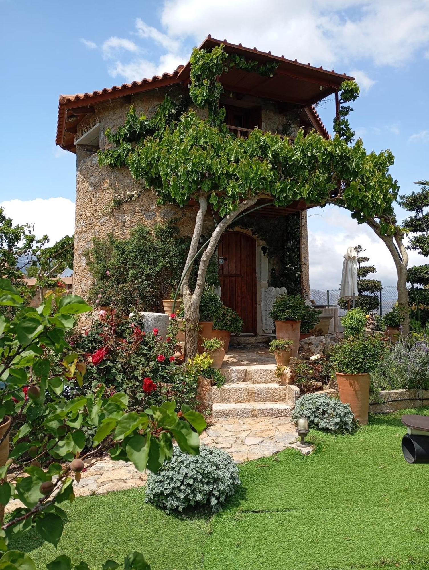 Traditional Windmill-Milos Kroustas Exterior photo